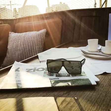 Sailboat, Do-minus Design Retreat & 船屋 洛迦诺